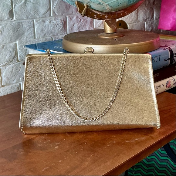 Vintage Handbags - Vintage Gold Metallic Structured Evening Clutch Bag Chain Strap + Clasp Closure